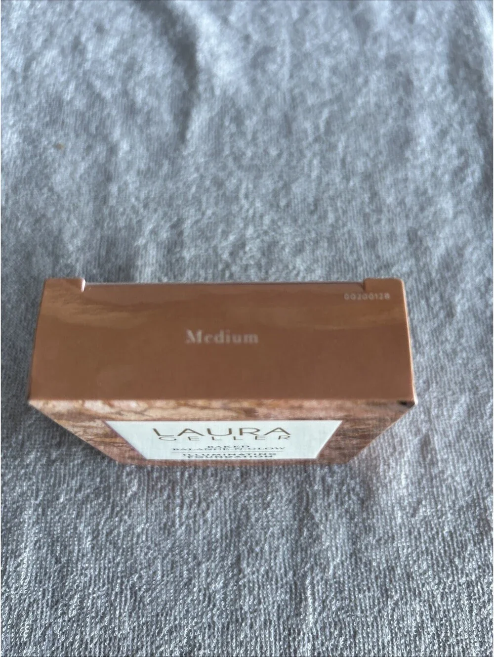 Laura Geller Baked Balance-N-Glow Illuminating Foundation Medium 0.28 oz